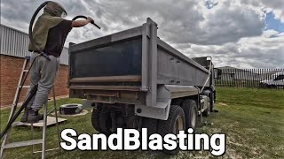 SandBlasting Dump truck Tub  Removing Rust amp Paint Abrasive Cleaing [upl. by Gemini]