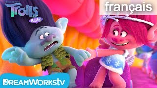 CLIP LOVE TRAIN  LES TROLLS SPÉCIAL FÊTES DreamWorksTVFrancais [upl. by Amer66]