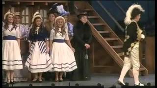 HMS Pinafore The National Gilbert amp Sullivan Opera Company  2014 [upl. by Leamiba]