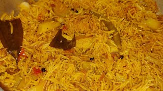 Tahri banane Ka Tarika तहरी बनाने की रेसिपी Rice Recipe [upl. by Amr597]