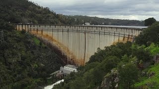 Barragem do Cabril 132m de altura descargas de fundo [upl. by Zurkow]