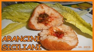 Arancini siciliani al ragù  Le Ricette di Zio Roberto [upl. by Jacquet935]